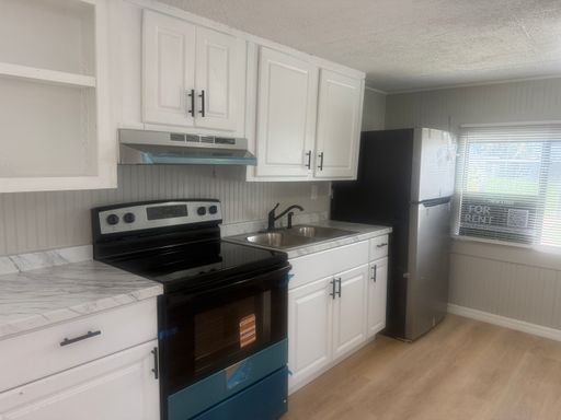 512 51st Ave Dr W, Bradenton, FL 34207