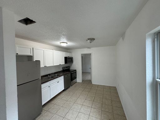 5609 20th St W, Bradenton, FL 34207