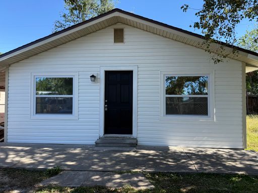 3701 16th St W, Bradenton, FL 34205