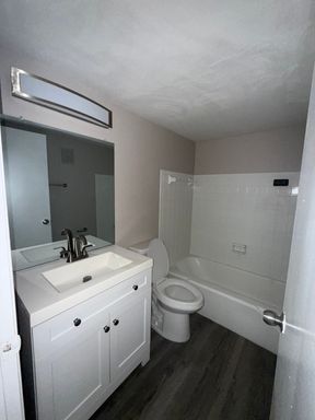 900 70th St. N - 106, St. Petersburg, FL 33710