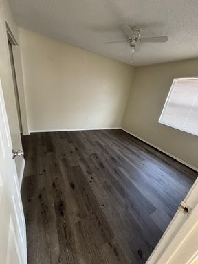 6024 1st St E, Unit B, Bradenton, FL 34203