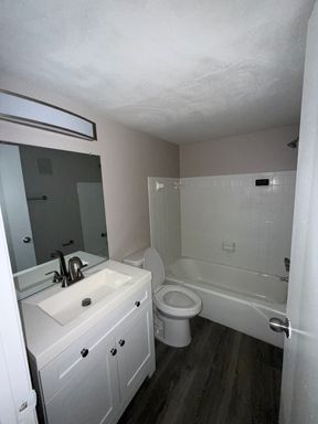 900 70th St. N - 106, St. Petersburg, FL 33710
