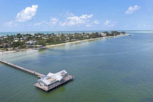 2001 25th Ave W, Bradenton, FL 34205
