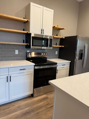 923 Hagle Park Rd, Bradenton, FL 34212