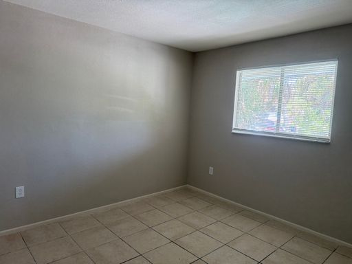 931 33rd Ave W, Bradenton, FL 34205
