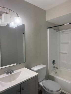 927 33rd Ave W, Bradenton, FL 34205