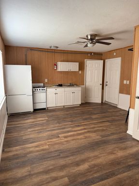 819 29th St E, Unit B, Bradenton, FL 34208