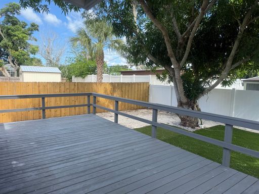 717 84th ST NW, Bradenton, FL 34209