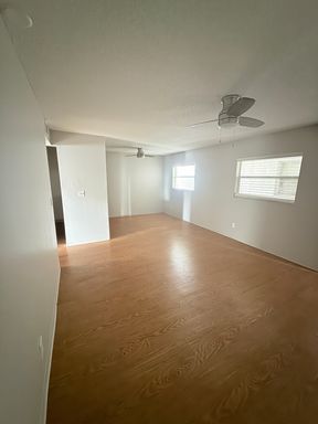 900 70th St. N - 109, St. Petersburg, FL 33710