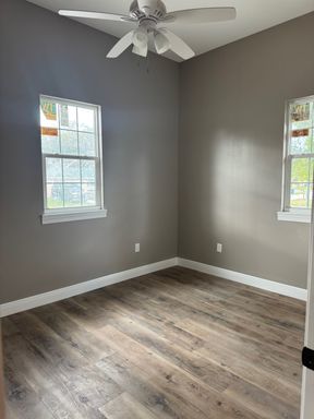 923 Hagle Park Rd, Bradenton, FL 34212