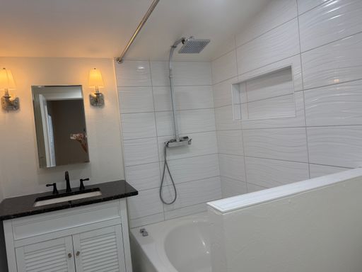 717 84th ST NW, Bradenton, FL 34209