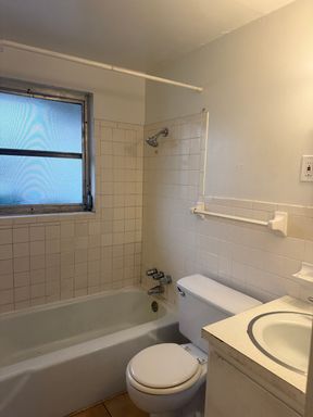 1209 11th Ave W, Unit B, Palmetto, FL 34221