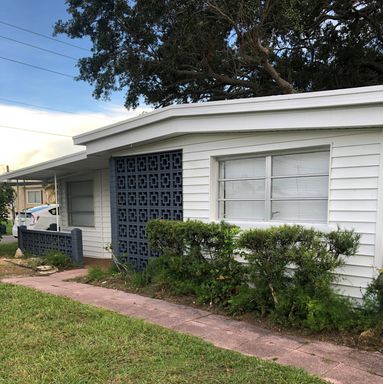 906 50th Ave Plz W, Bradenton, FL 34207