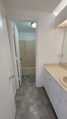 713 66th Ave W, Bradenton, FL 34207