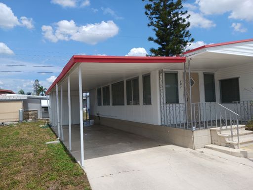 707 50TH Ave W, Bradenton, FL 34207