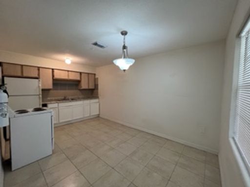 5831 13th St Ct E, Unit A, Bradenton, FL 34203