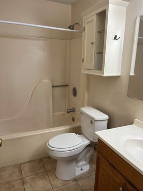 710 25th St W, Bradenton, FL 34205