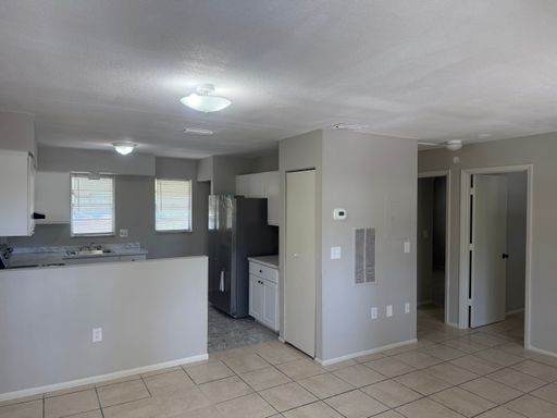 931 33rd Ave W, Bradenton, FL 34205