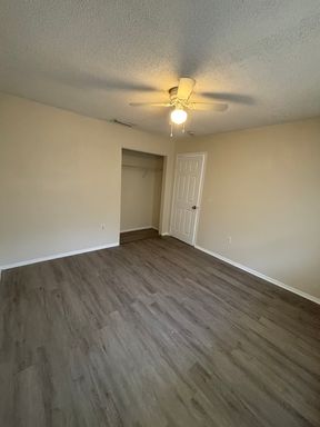 6024 1st St E, Unit B, Bradenton, FL 34203