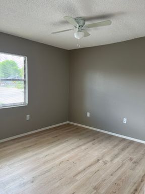 6024 1st St E, Unit A, Bradenton, FL 34203