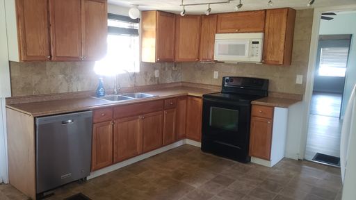 1229 11th Ave W, Palmetto, FL 34221