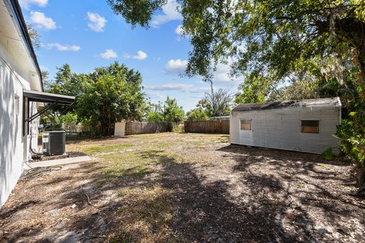 818 28th St Cir E, Bradenton, FL 34208