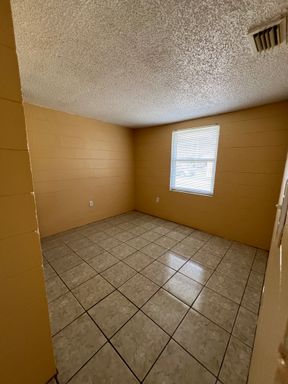 3007 14th St E, Bradenton 34208