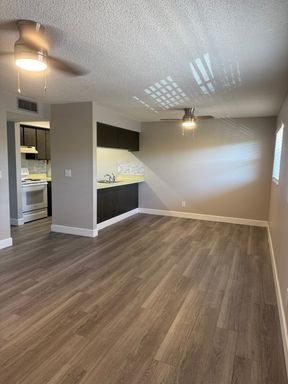 900 70th St. N - 202, St. Petersburg, FL 33710