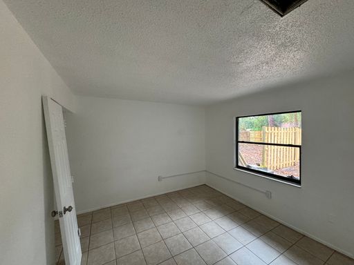 5609 20th St W, Bradenton, FL 34207