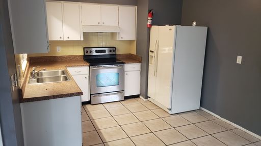 512 27th Ave W, Bradenton, FL 34205