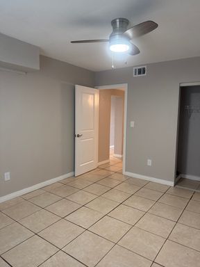 1200 70th St. N, Unit 10, St. Petersburg, FL 33710