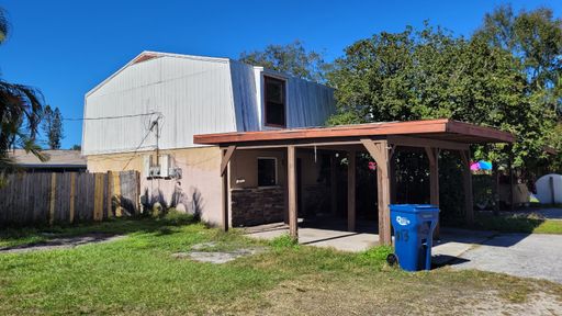 713 66th Ave W, Bradenton, FL 34207
