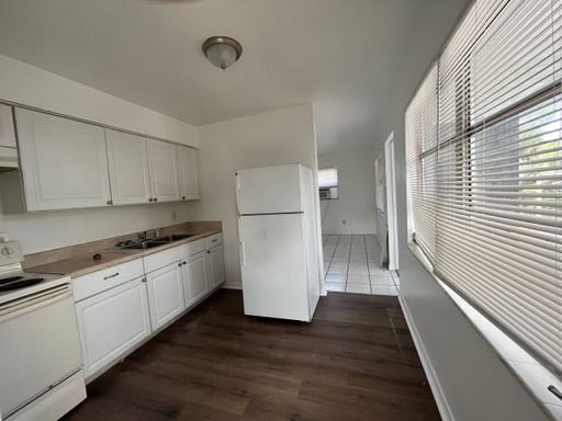 2821 Pershing Ave, Sarasota, FL 34234