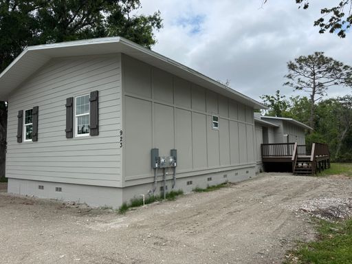 923 Hagle Park Rd, Bradenton, FL 34212