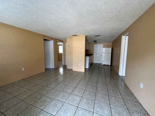 3007 14th St E, Bradenton 34208