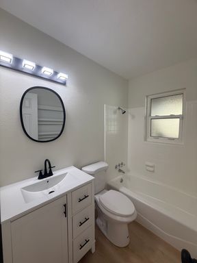 432 51st St W, Palmetto, FL 34221