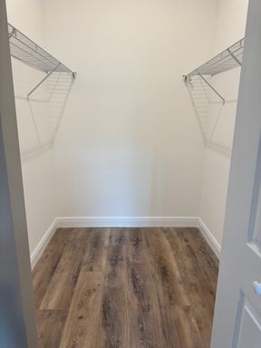 923 Hagle Park Rd, Bradenton, FL 34212