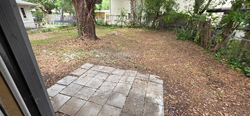 2425 Dixie Ave, Sarasota, FL 34234