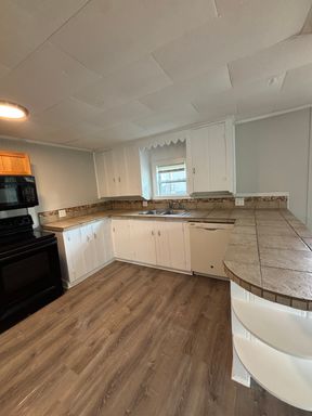 3701 16th St W, Bradenton, FL 34205