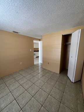 3007 14th St E, Bradenton 34208