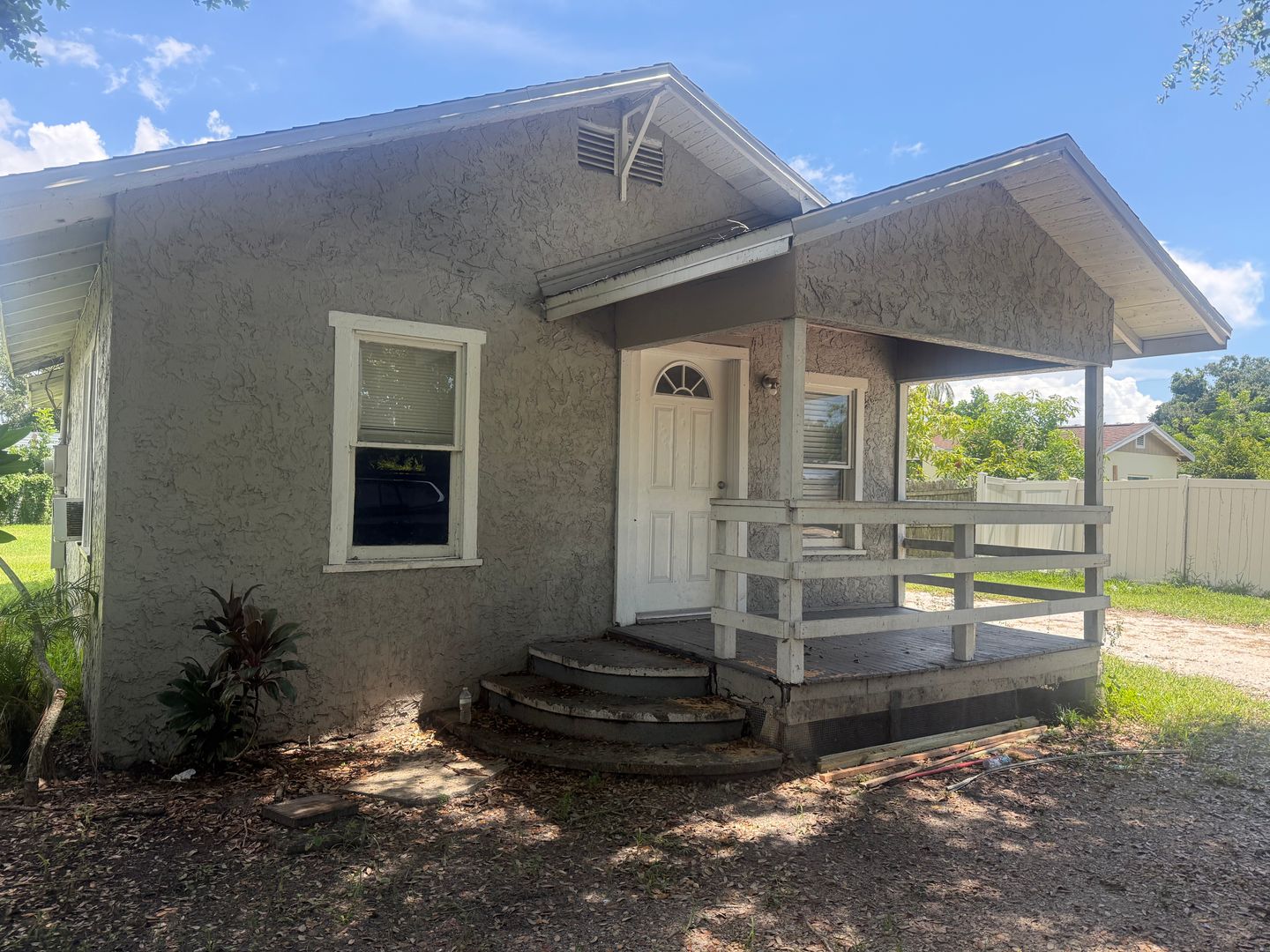 Bradenton Apartment: 2745 9th St E