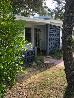 906 50th Ave Plz W, Bradenton, FL 34207