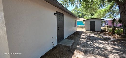 1218 7th St W, Bradenton, FL 34205
