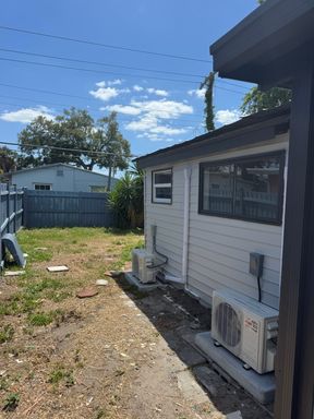 1106 50th Ave W, Bradenton, FL 34207