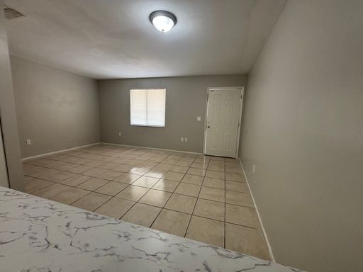 929 33rd Ave W, Bradenton, FL 34205