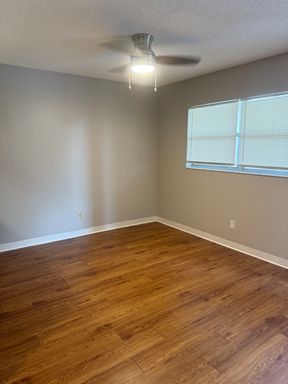 900 70th St. N - 207, St. Petersburg, FL 33710