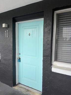 1200 70th St. N, Unit 10, St. Petersburg, FL 33710