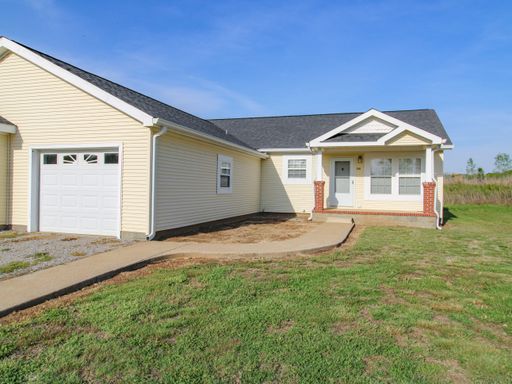 Beautiful 3 Bedroom Duplex in Convenient Pulaski Location