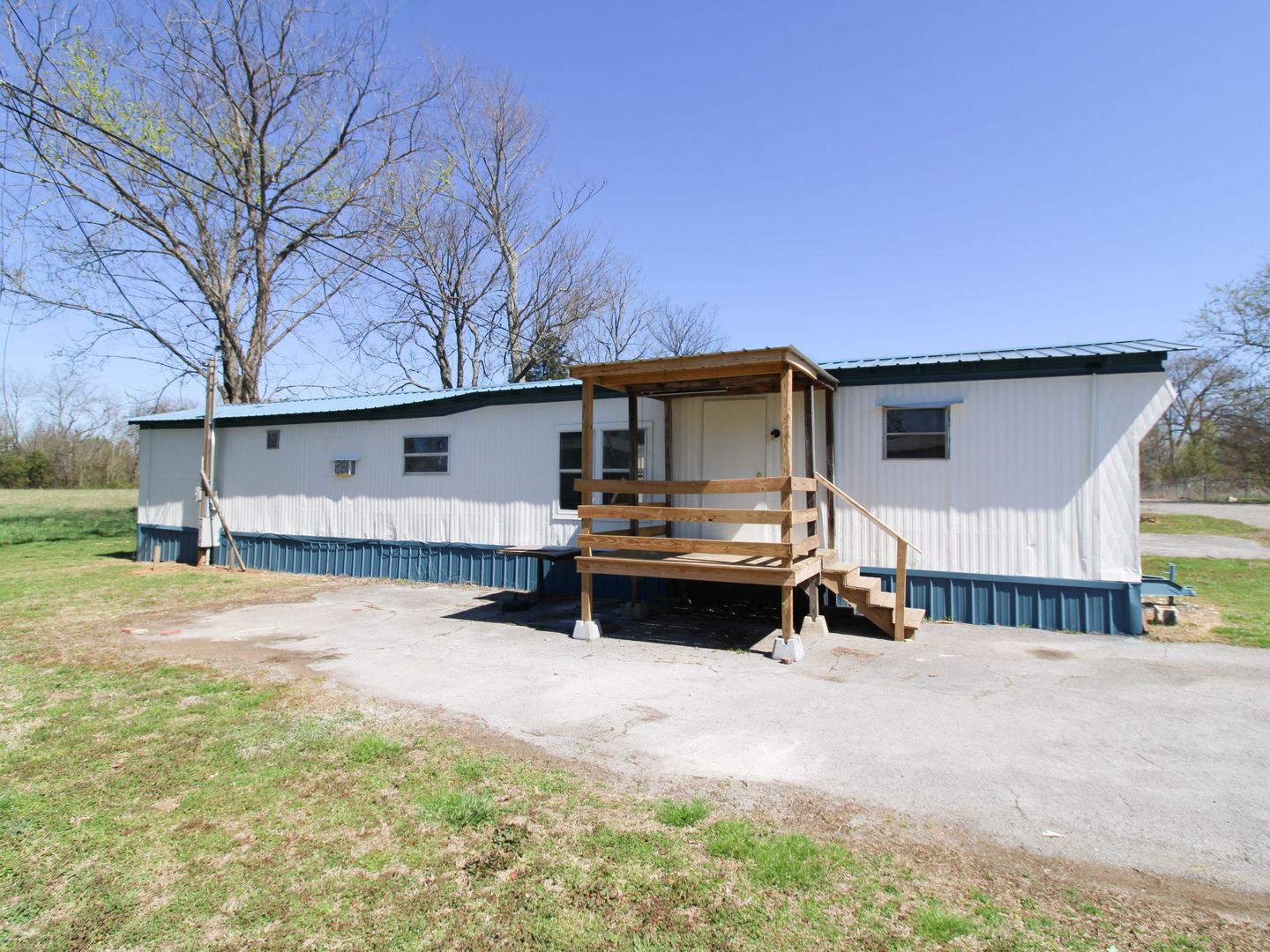 Excellent Location close to Fayetteville!