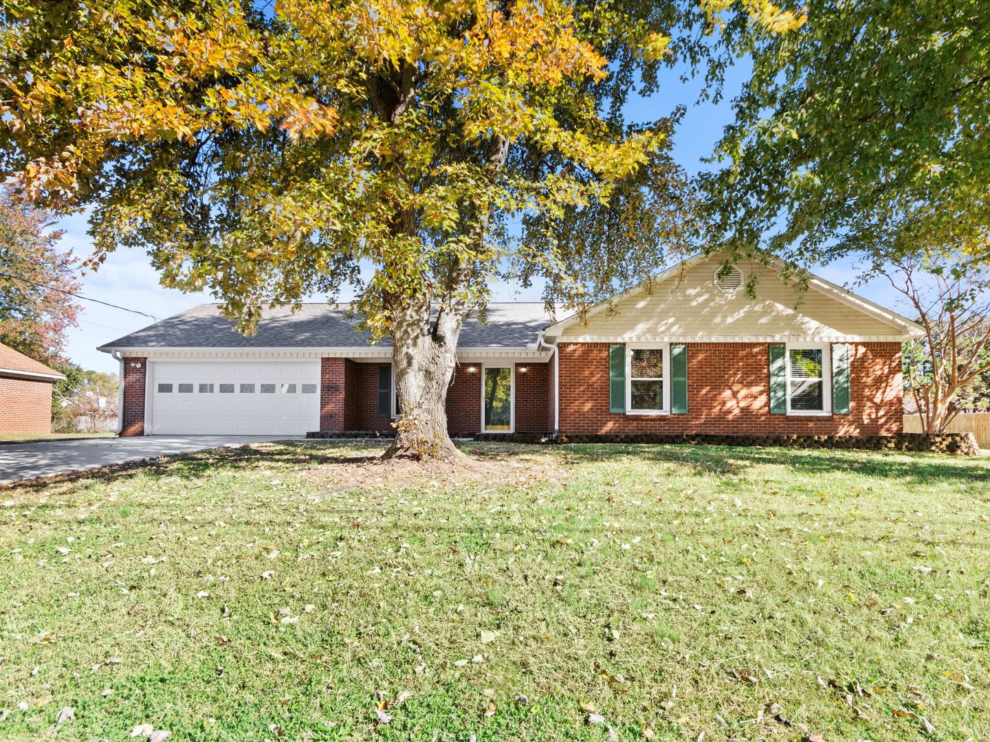 Harvest House: 221 Barnstable Court